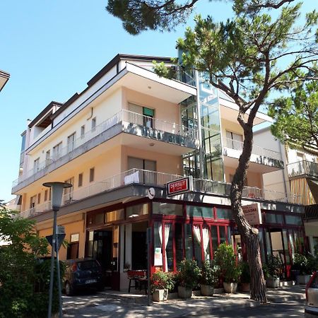 Hotel Villa Dina Lido di Jesolo Exterior photo